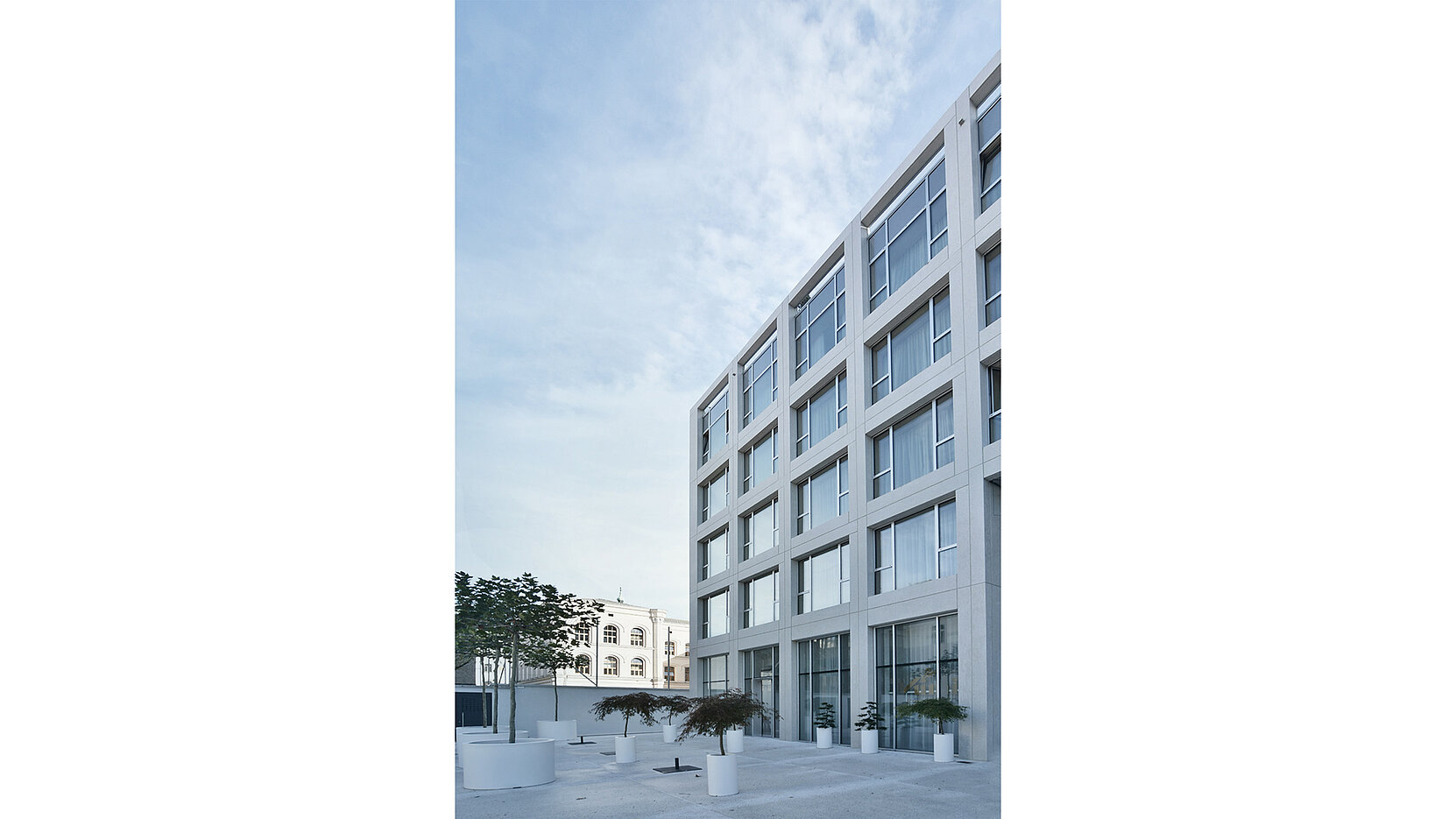 BIL_REF_SI-Ljubljana-Center Šumi-Slovenska cesta 16-8652_#SALL_AQU_V2.jpg